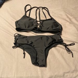 Black grommet bikini